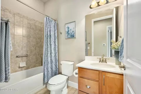 Bath - 820 Aldenham Ln, Ormond Beach, FL 32174 photo 4 of 4