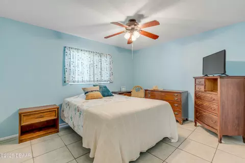 Bedroom - 118 Orange Ave, Edgewater, FL 32132 photo 1 of 4