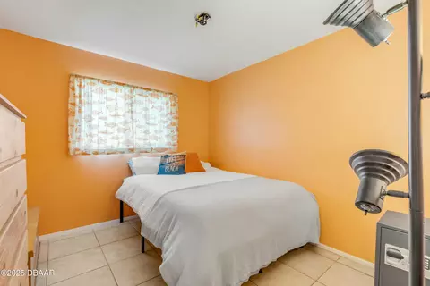 Bedroom - 118 Orange Ave, Edgewater, FL 32132 photo 3 of 4
