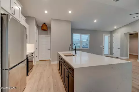 Kitchen - 157 Pierside Dr, Ormond Beach, FL 32176 photo 2 of 2