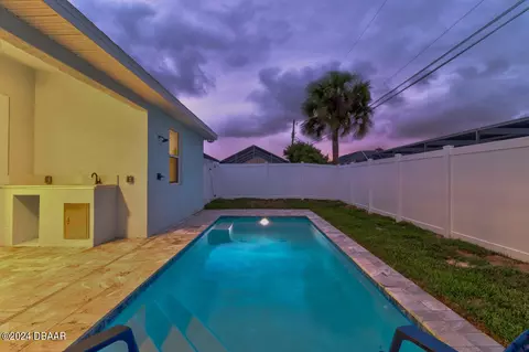 Exterior - 157 Pierside Dr, Ormond Beach, FL 32176 photo 3 of 4