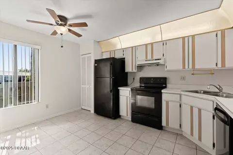160 Limewood Pl, Ormond Beach, FL 32174 photo 2