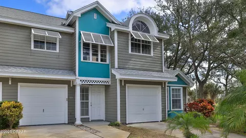 105 Grand Oaks Cir, Daytona Beach, FL 32114