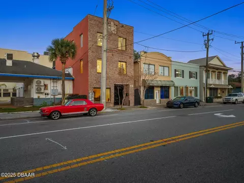 307 S Palmetto Ave, Daytona Beach, FL 32114