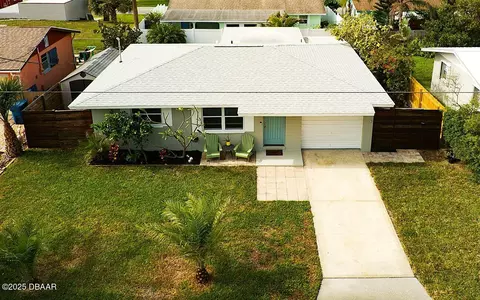 4040 Oriole Ave, Port Orange, FL 32127