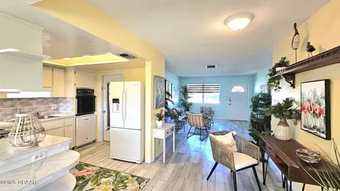 Kitchen - 28 Berkley Rd, Ormond Beach, FL 32176 photo 1 of 2