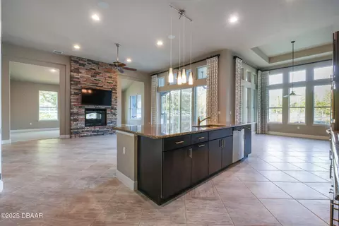 Living - 676 Southlake Dr, Ormond Beach, FL 32174 photo 7 of 10