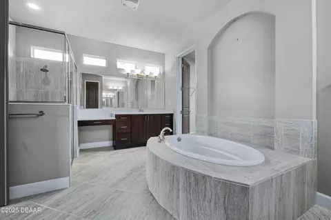 Bath - 676 Southlake Dr, Ormond Beach, FL 32174 photo 1 of 3