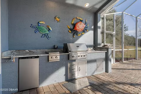 Kitchen - 676 Southlake Dr, Ormond Beach, FL 32174 photo 4 of 4