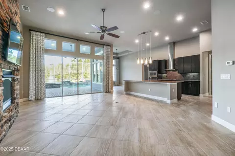 Living - 676 Southlake Dr, Ormond Beach, FL 32174 photo 6 of 10