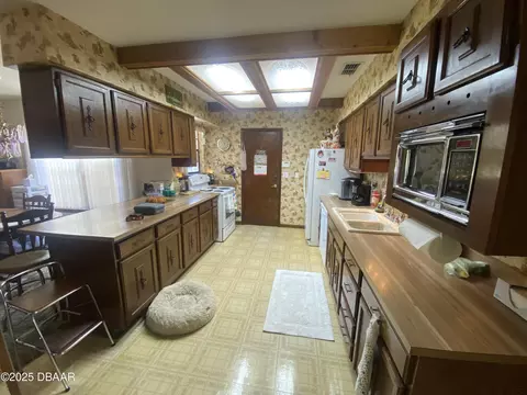 Kitchen - 9 Timber Trl, Ormond Beach, FL 32174 photo 2 of 3