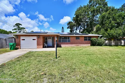 606 10th St, Daytona Beach, FL 32117