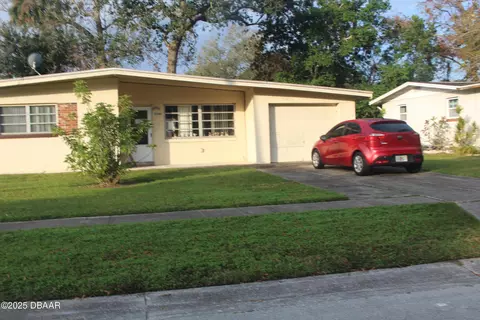 2260 Sherwood Dr, South Daytona, FL 32119