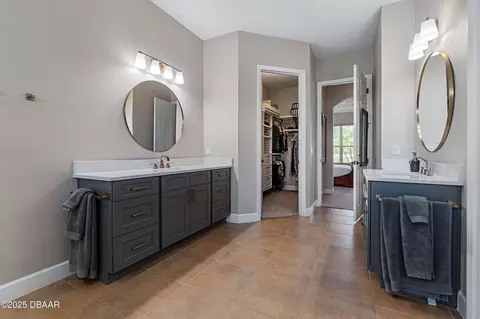 Bath - 1066 Hampstead Ln, Ormond Beach, FL 32174 photo 3 of 7