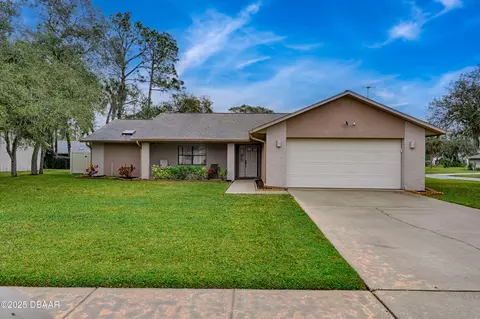 5937 Clays Mill Dr, Port Orange, FL 32127