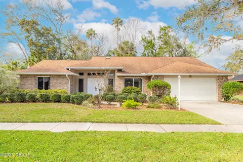 936 George Hecker Dr, South Daytona, FL 32119