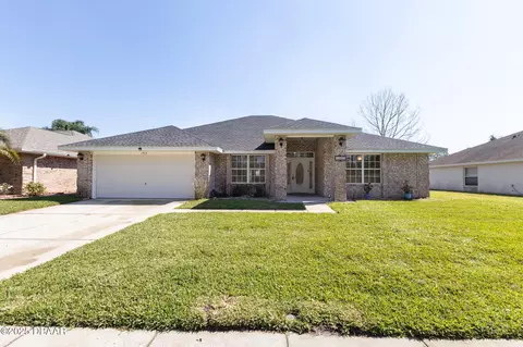 5453 Carmody Lake Dr, Port Orange, FL 32128