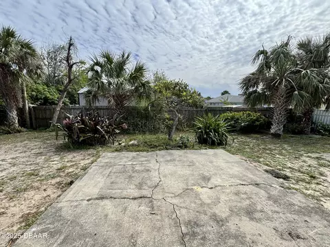 Exterior - 156 Riverwalk Ct, Ormond Beach, FL 32176 photo 2 of 4