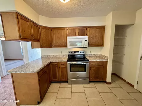 Kitchen - 156 Riverwalk Ct, Ormond Beach, FL 32176 photo 1 of 2