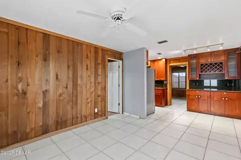 Living - 10 Alamanda Dr, Ormond Beach, FL 32176 photo 3 of 5