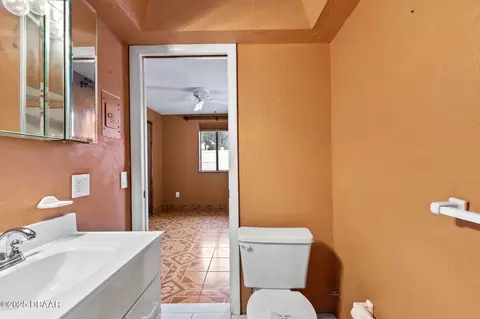 Bath - 10 Alamanda Dr, Ormond Beach, FL 32176 photo 2 of 5