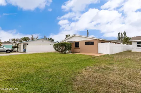 Exterior - 10 Alamanda Dr, Ormond Beach, FL 32176 photo 6 of 6