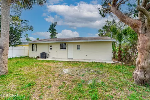 Exterior - 59 Alamanda Dr, Ormond Beach, FL 32176 photo 3 of 5