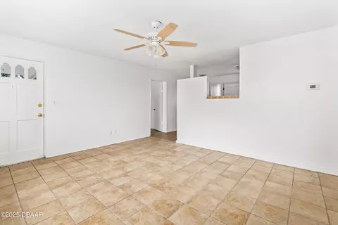 Living - 59 Alamanda Dr, Ormond Beach, FL 32176 photo 2 of 4