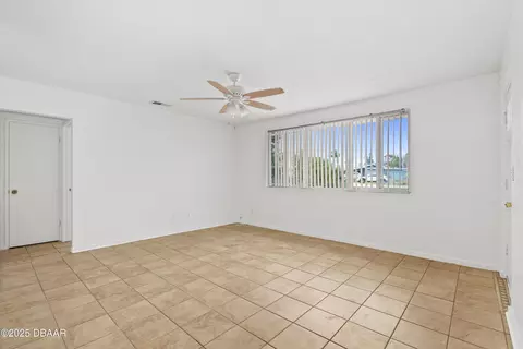 Living - 59 Alamanda Dr, Ormond Beach, FL 32176 photo 4 of 4