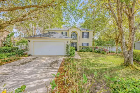 905 Cascades Park Trl, Deland, FL 32720