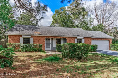 1810 W Cooper Dr, Deltona, FL 32725