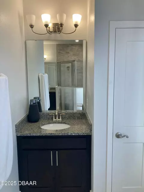 Bath - 3079 Silvermines Ave, Ormond Beach, FL 32174 photo 8 of 11