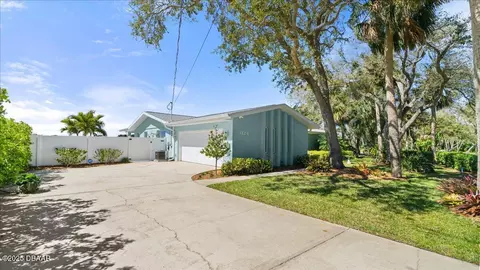 Exterior - 3124 John Anderson Dr, Ormond Beach, FL 32176 photo 12 of 12