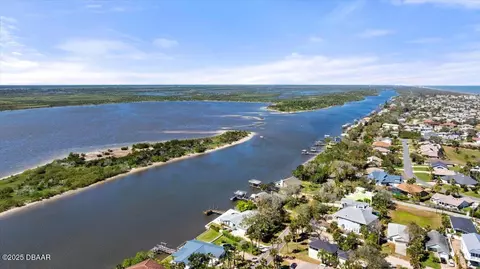 View/Area - 3124 John Anderson Dr, Ormond Beach, FL 32176 photo 2 of 11