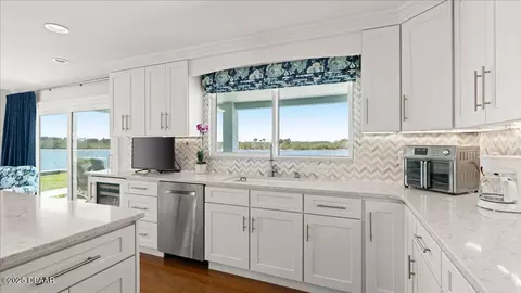 Kitchen - 3124 John Anderson Dr, Ormond Beach, FL 32176 photo 4 of 6