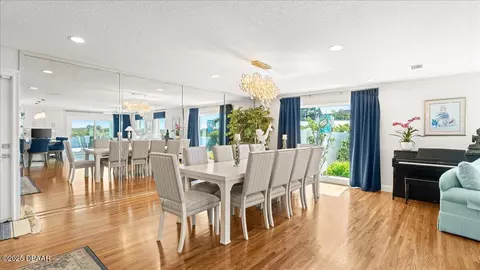 Dining - 3124 John Anderson Dr, Ormond Beach, FL 32176 photo 3 of 3