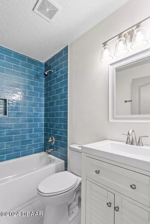 Bath - 25 Reflections Village Dr, Ormond Beach, FL 32174 photo 2 of 8