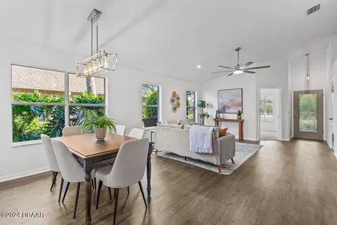 Dining - 25 Reflections Village Dr, Ormond Beach, FL 32174 photo 2 of 7