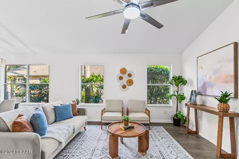 Living - 25 Reflections Village Dr, Ormond Beach, FL 32174 photo 1 of 1
