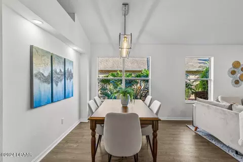 Dining - 25 Reflections Village Dr, Ormond Beach, FL 32174 photo 3 of 7