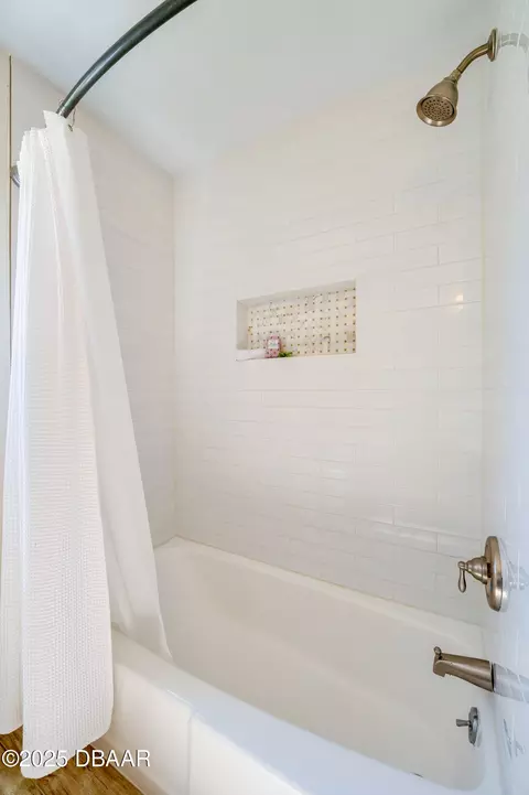 Bath - 1314 Oak Forest Dr, Ormond Beach, FL 32174 photo 5 of 5