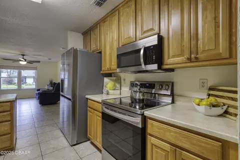 794 Victoria Cir E, Ormond Beach, FL 32174 photo 17