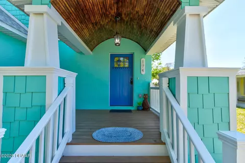 Exterior - 174 Coleman St, Edgewater, FL 32141 photo 4 of 9