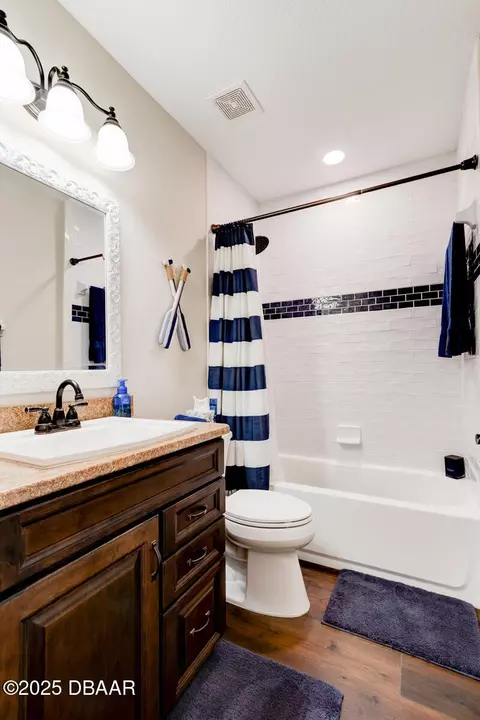 Bath - 174 Coleman St, Edgewater, FL 32141 photo 2 of 4