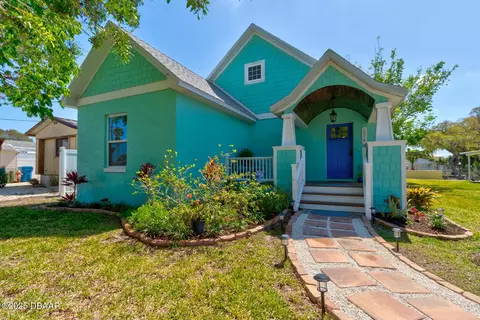 Exterior - 174 Coleman St, Edgewater, FL 32141 photo 2 of 9