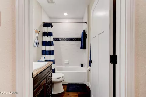 Bath - 174 Coleman St, Edgewater, FL 32141 photo 1 of 4