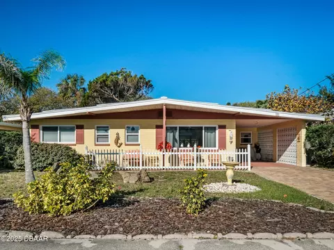 710 Horton St, New Smyrna Beach, FL 32169