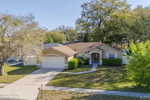 84 Spinnaker Cir, South Daytona, FL 32119
