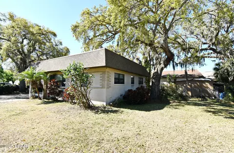 822 State Ave, Holly Hill, FL 32117