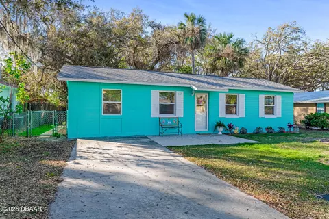 537 Blake Rd, South Daytona, FL 32119